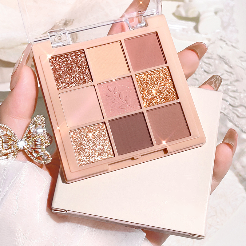 “Not Gonna Lie… The Skavix Palette Changed EVERYTHING 💅” Blend, glow, and slay—all day.